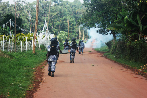 Police fire teargas to disperse rowdy Kyambogo students
