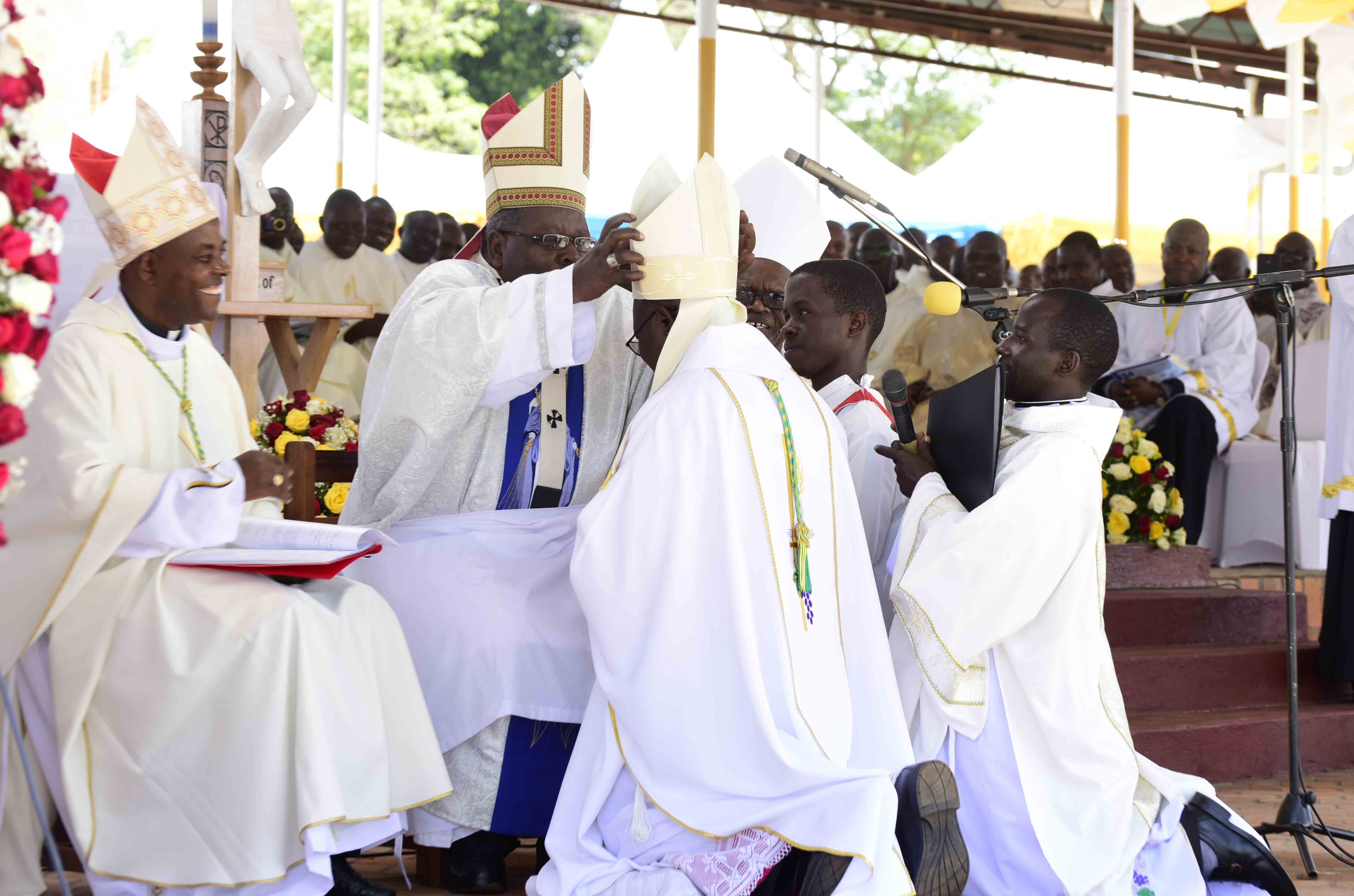 Consecration of the new Bishop Vincent Kirabo