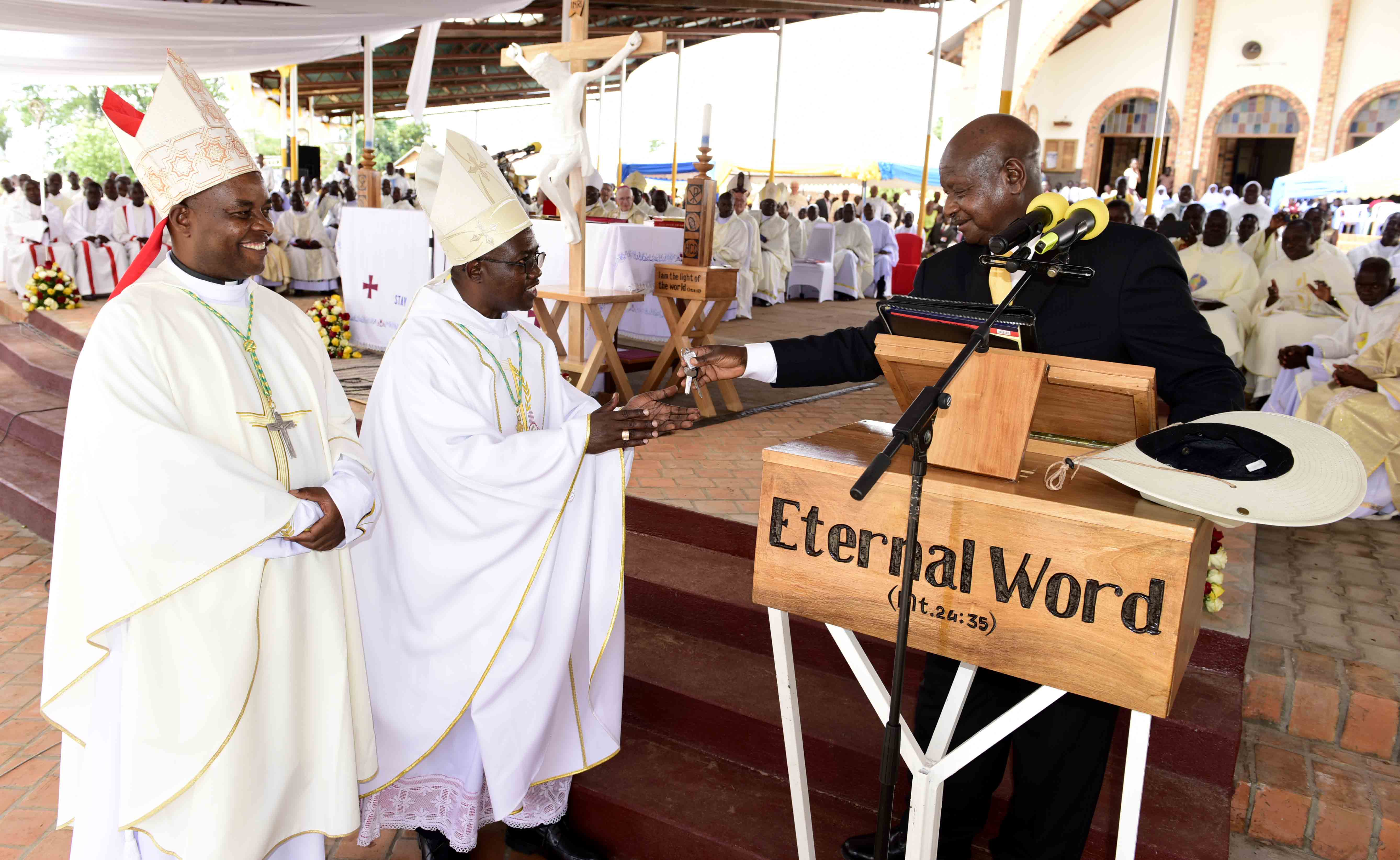 President Yoweri Museveni addresses the congregation
