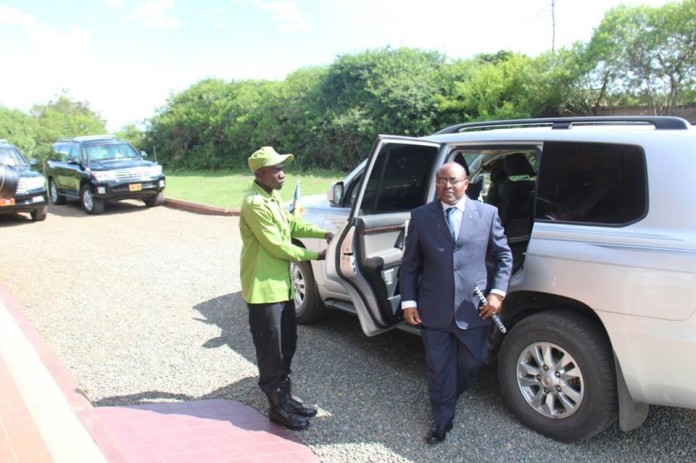 Museveni meets Mumbere1