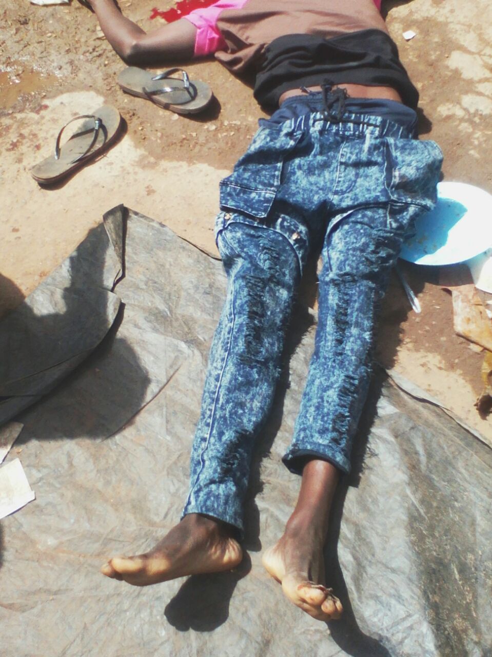 The dead man reportedly fell off Nana Centre in downtown Kampala