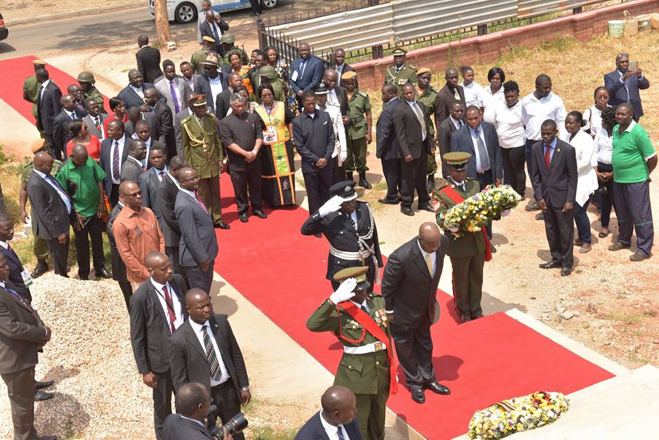 RESPECT: President Museveni pays respect to the fallen Zambian leadders