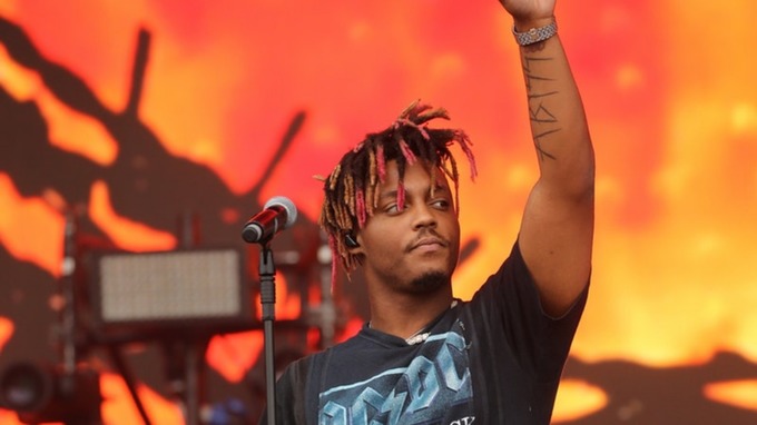 Juice Wrld dead aged 21 – US rapper dies after suffering a seizure at  Chicago airport – The US Sun