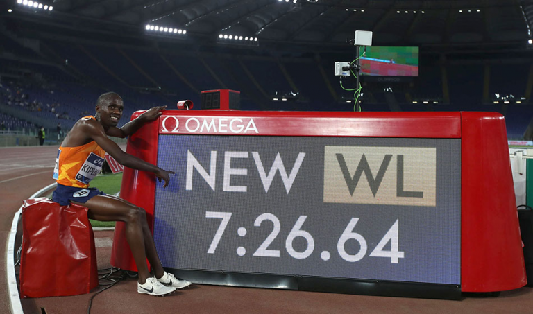 Jacob Kiplimo beats Jakob Ingebrigtsen in 3000m classic