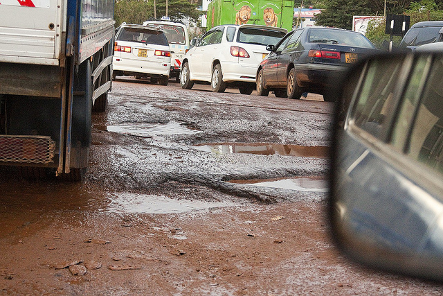 KCCA sets aside Shs9 billion to repair roads in the city